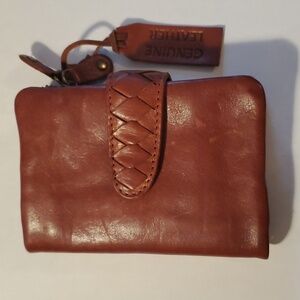 Womans leather brown wallet.